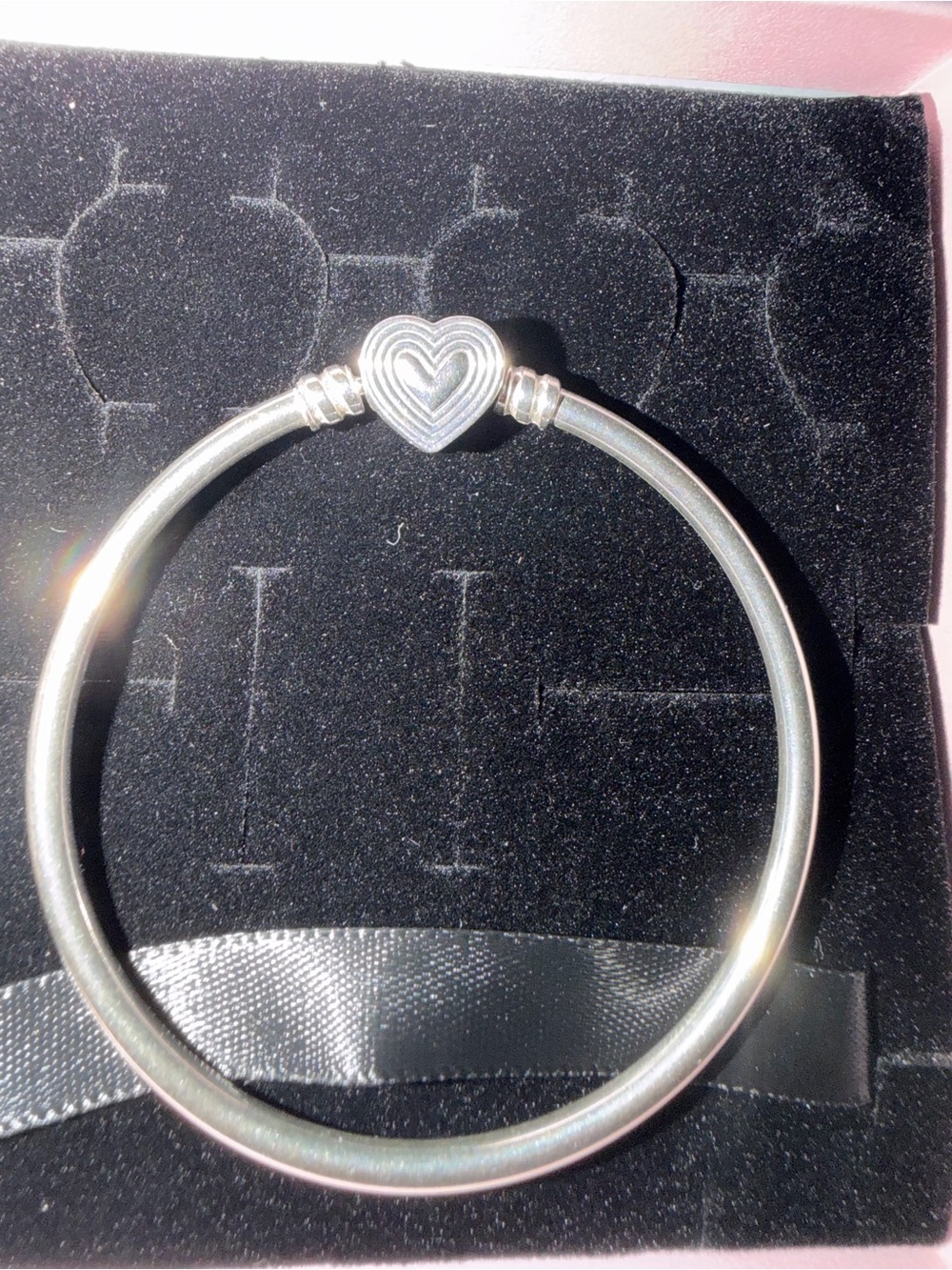 Pandora Radiating Heart Bangle - Picture 2 of 4